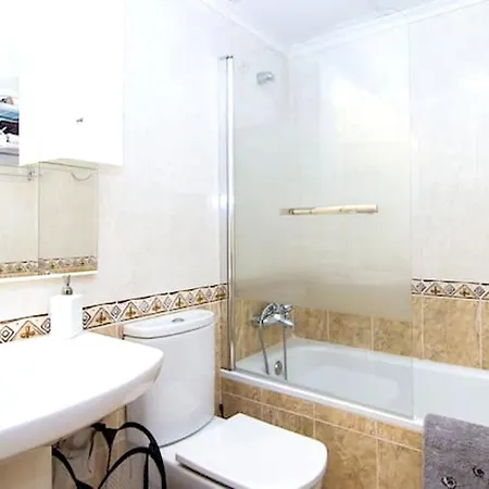 Modern In / 85 Sqm / Near The Τορεβιέχα