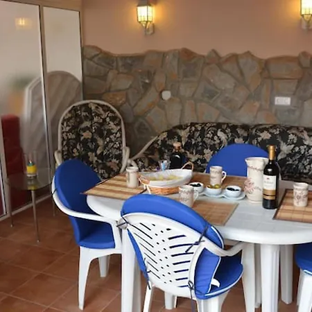 Lejlighed Modern In / 85 Sqm / Near The *