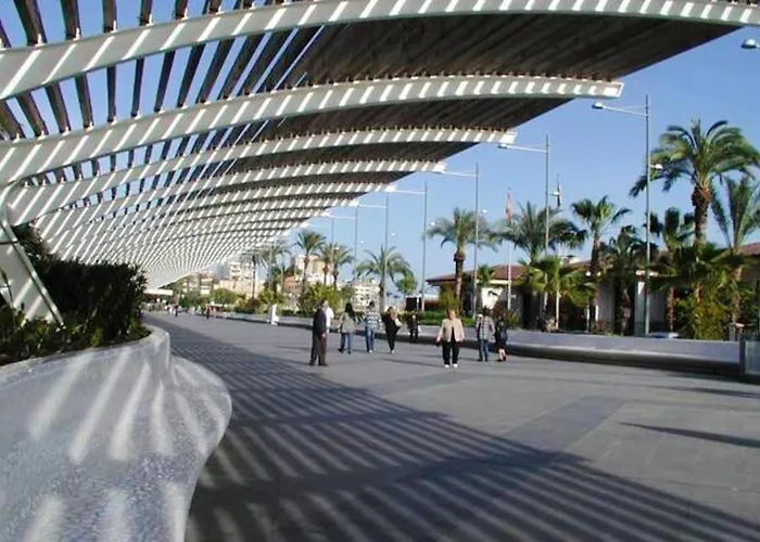 公寓 Modern In / 85 Sqm / Near The *